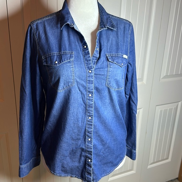Calvin Klein denim shirt - Picture 1 of 5